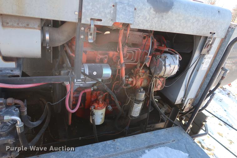 image for item DD9533 Gleaner F2 combine