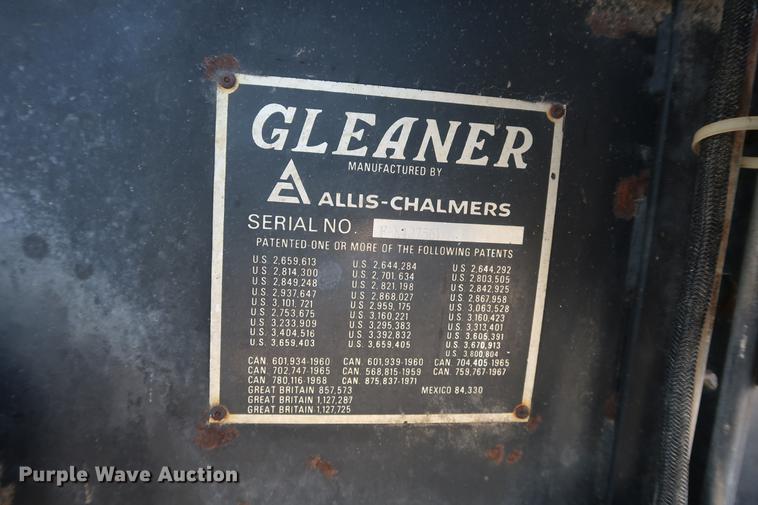 image for item DD9533 Gleaner F2 combine