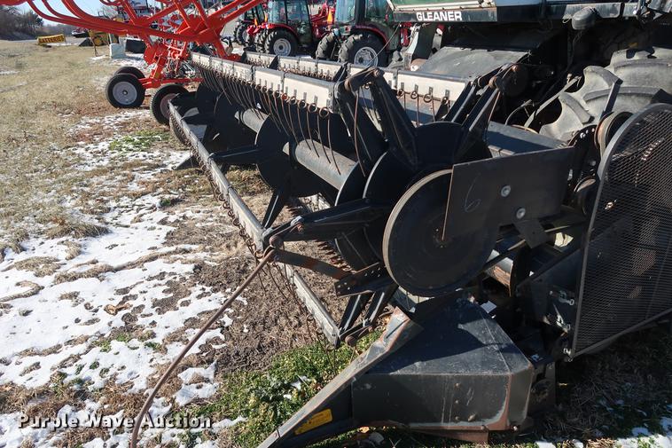 image for item DD9533 Gleaner F2 combine