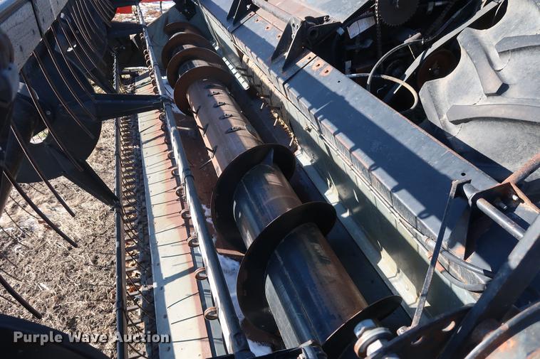 image for item DD9533 Gleaner F2 combine