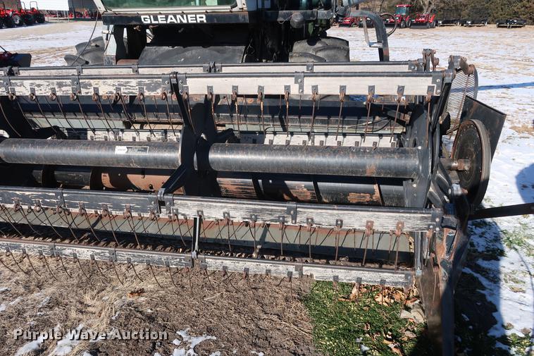 image for item DD9533 Gleaner F2 combine