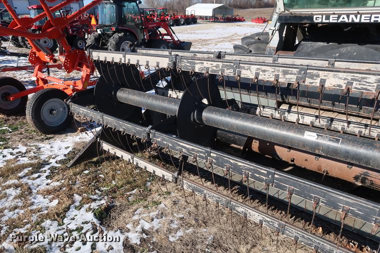 image for item DD9533 Gleaner F2 combine