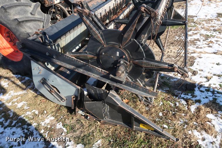 image for item DD9533 Gleaner F2 combine