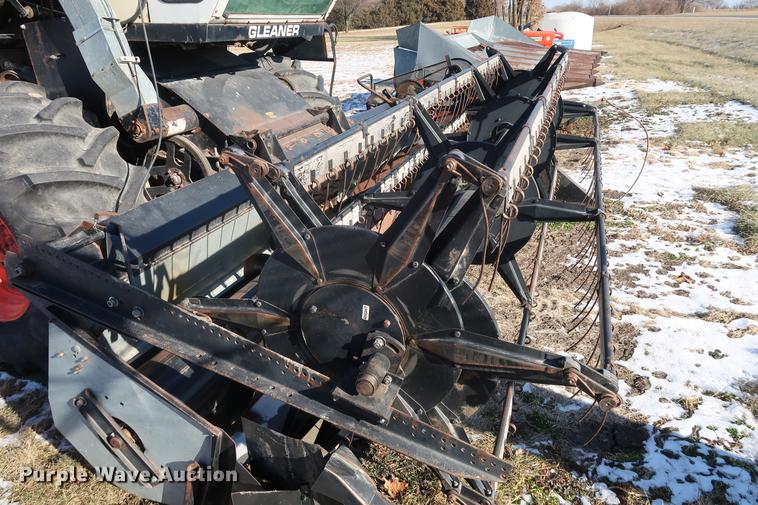 image for item DD9533 Gleaner F2 combine