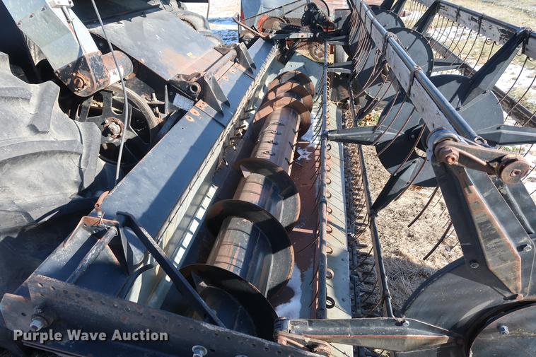 image for item DD9533 Gleaner F2 combine