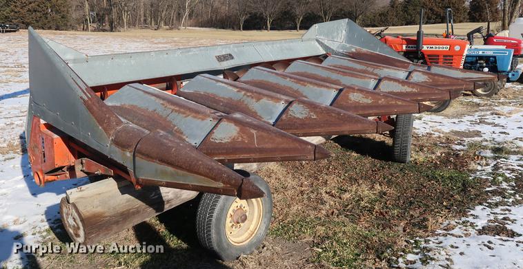 image for item DD9533 Gleaner F2 combine