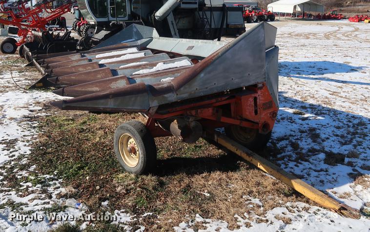 image for item DD9533 Gleaner F2 combine