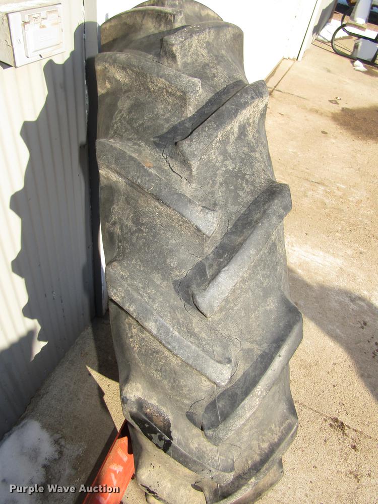 image for item DO9059 Tractor accessories