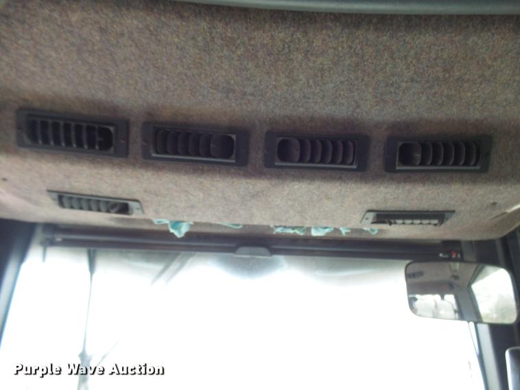 image for item DX9346 2009 GVM Prowler 9275 self-propelled applicator