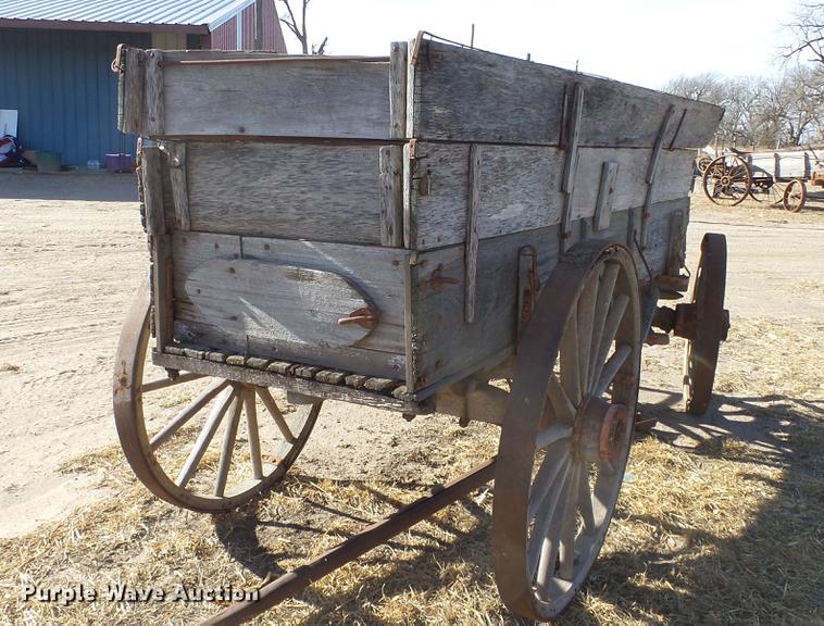 image for item DX9992 Hay wagon