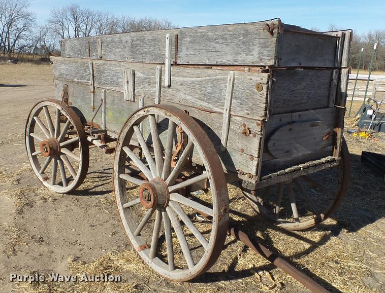 image for item DX9992 Hay wagon