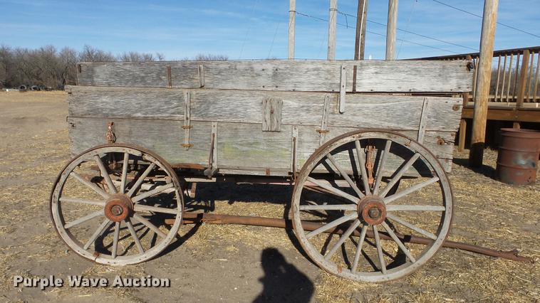 image for item DX9992 Hay wagon