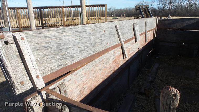 image for item DX9992 Hay wagon
