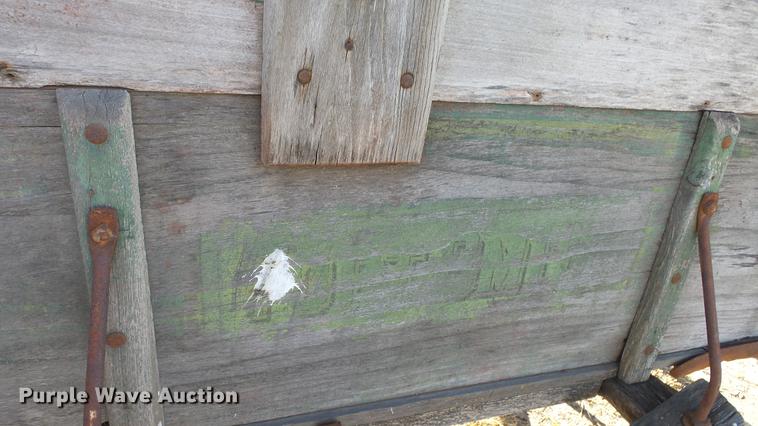 image for item DX9992 Hay wagon