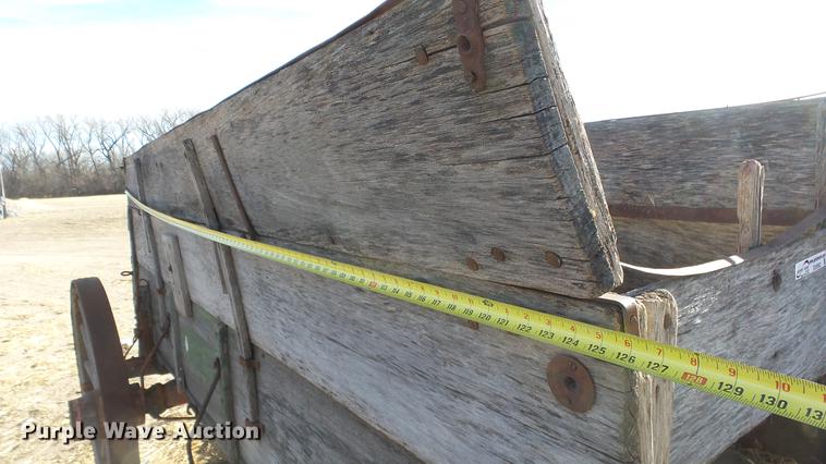 image for item DX9992 Hay wagon