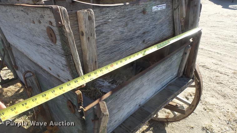 image for item DX9992 Hay wagon