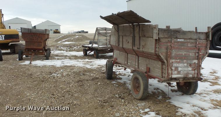 image for item EA9662 (2) grain wagons and hay trailer