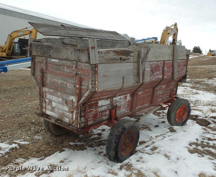 image for item EA9662 (2) grain wagons and hay trailer