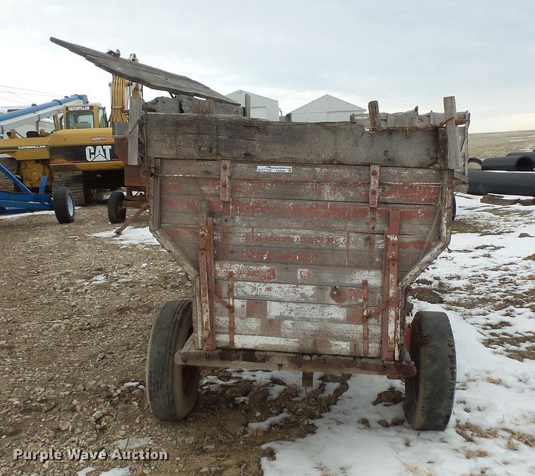 image for item EA9662 (2) grain wagons and hay trailer