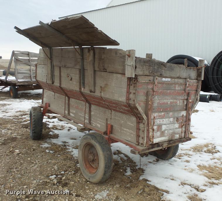 image for item EA9662 (2) grain wagons and hay trailer