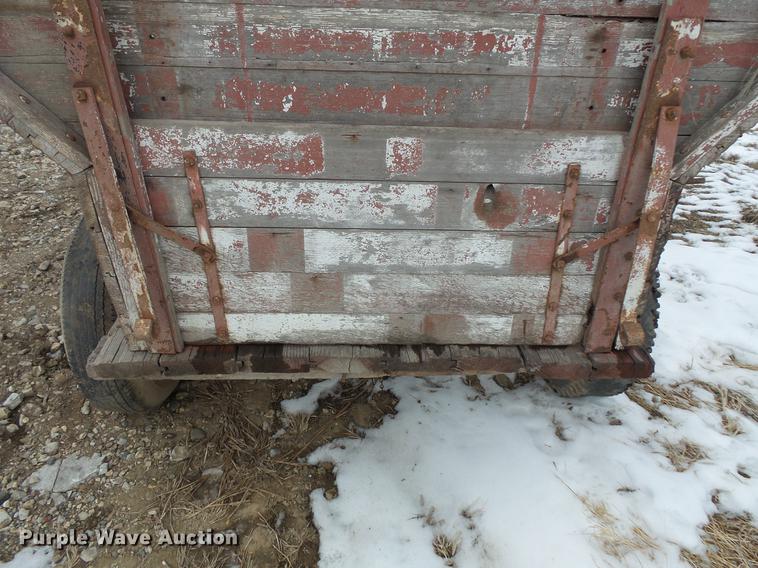 image for item EA9662 (2) grain wagons and hay trailer