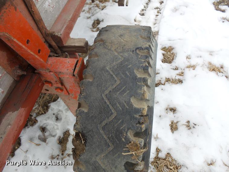 image for item EA9662 (2) grain wagons and hay trailer