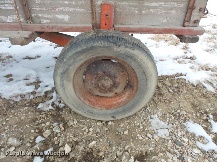 image for item EA9662 (2) grain wagons and hay trailer