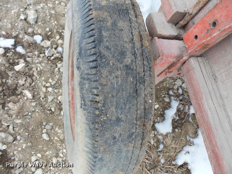 image for item EA9662 (2) grain wagons and hay trailer