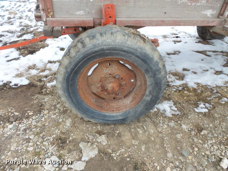 image for item EA9662 (2) grain wagons and hay trailer