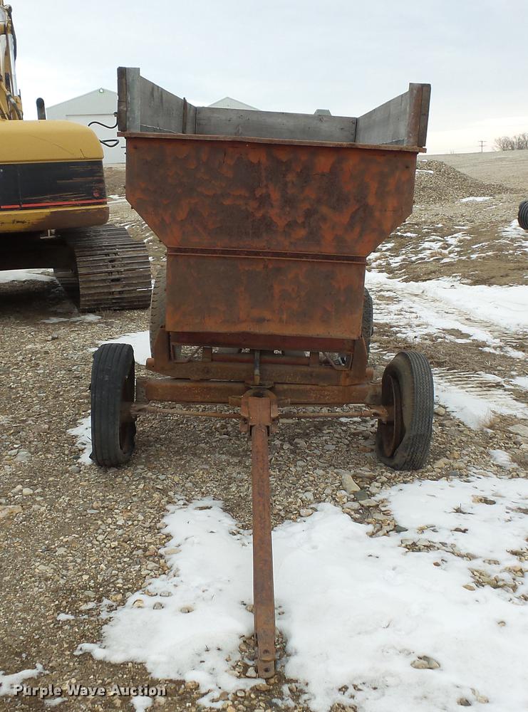 image for item EA9662 (2) grain wagons and hay trailer