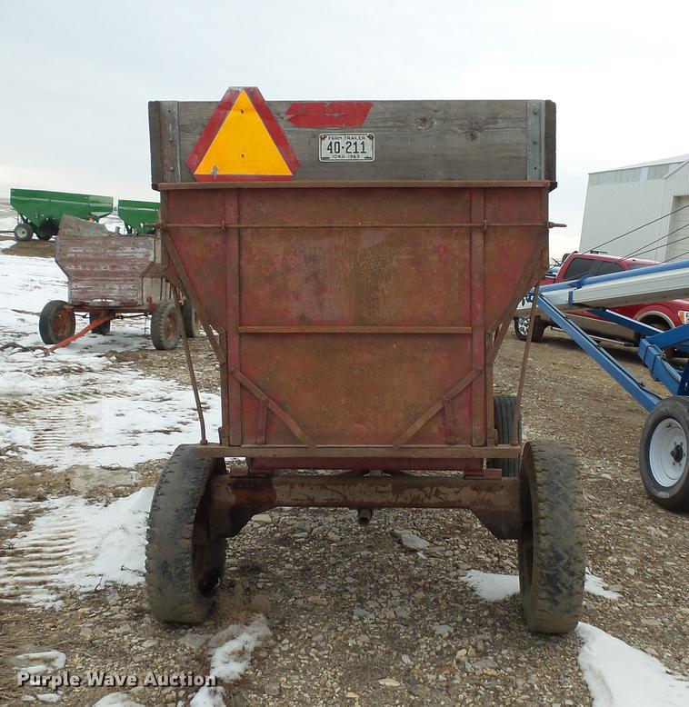 image for item EA9662 (2) grain wagons and hay trailer