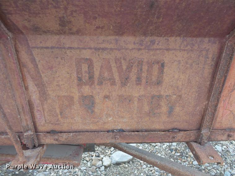 image for item EA9662 (2) grain wagons and hay trailer