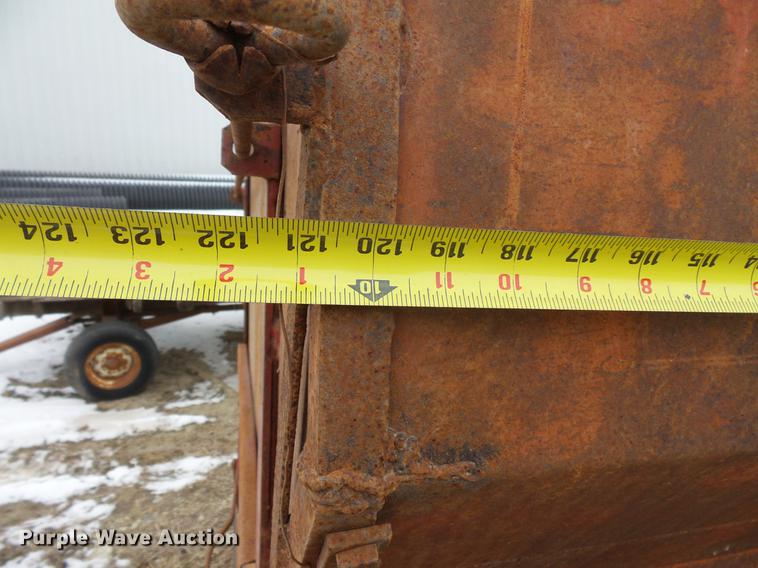 image for item EA9662 (2) grain wagons and hay trailer