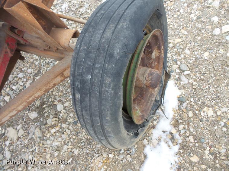 image for item EA9662 (2) grain wagons and hay trailer