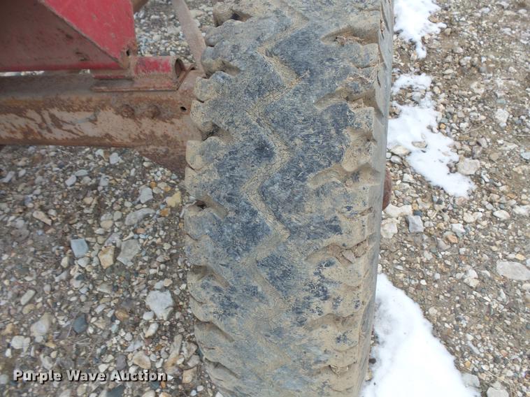 image for item EA9662 (2) grain wagons and hay trailer