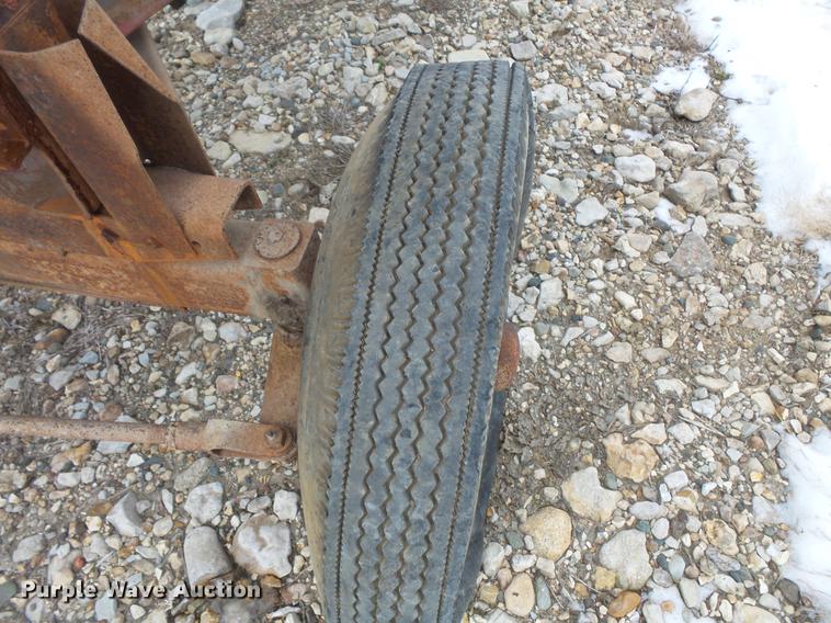 image for item EA9662 (2) grain wagons and hay trailer