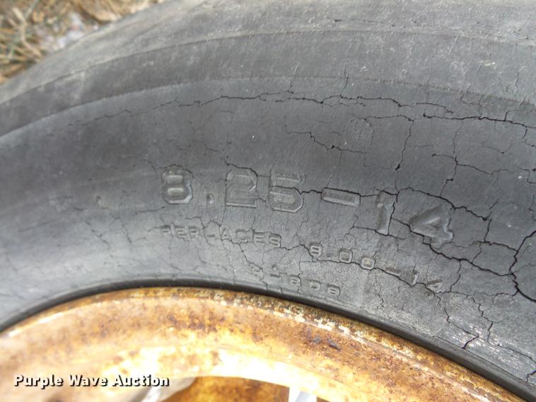 image for item EA9662 (2) grain wagons and hay trailer