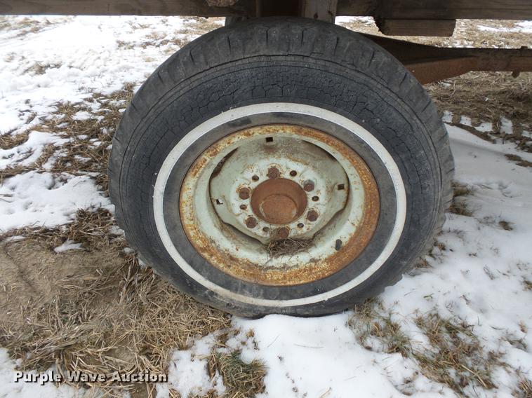image for item EA9662 (2) grain wagons and hay trailer