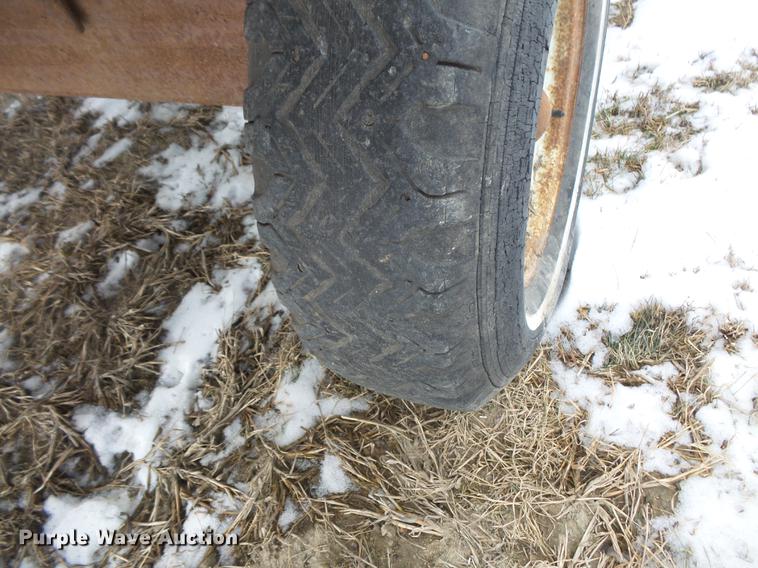 image for item EA9662 (2) grain wagons and hay trailer