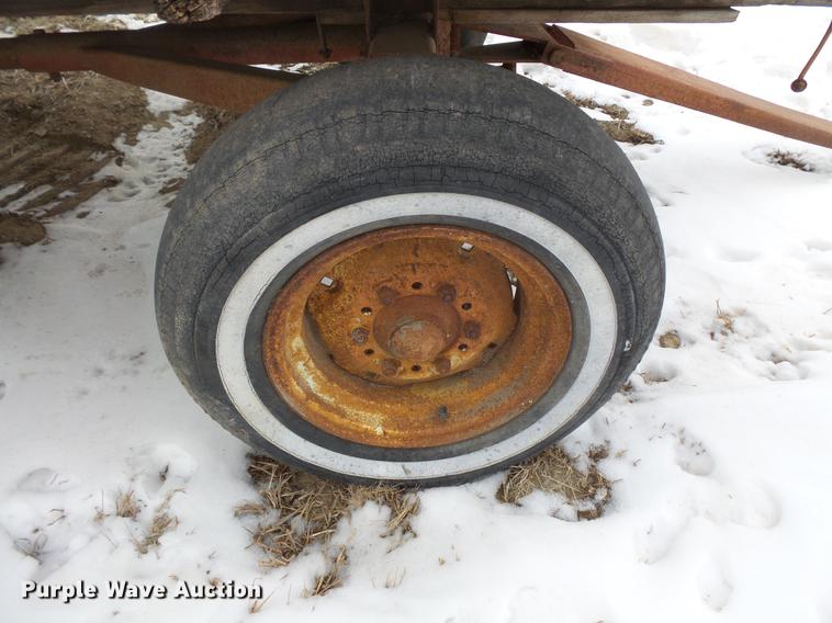 image for item EA9662 (2) grain wagons and hay trailer