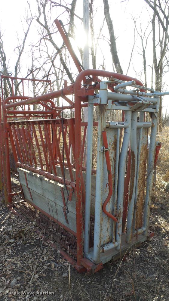 image for item EC9502 Strobert squeeze chute