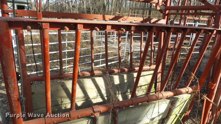 image for item EC9502 Strobert squeeze chute