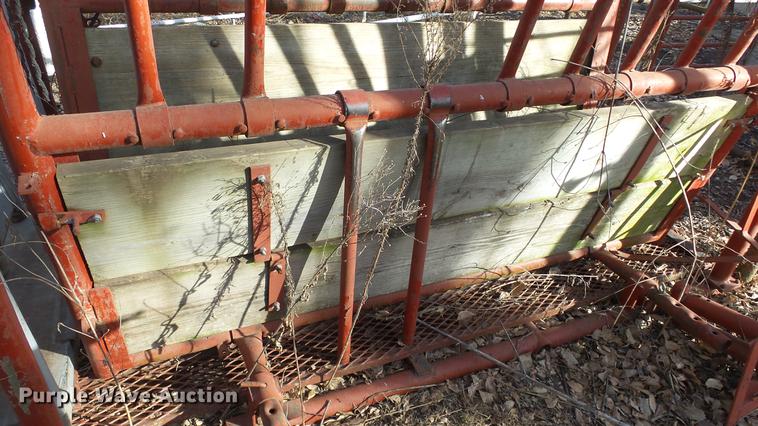 image for item EC9502 Strobert squeeze chute