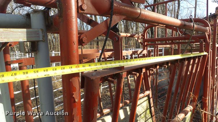 image for item EC9502 Strobert squeeze chute