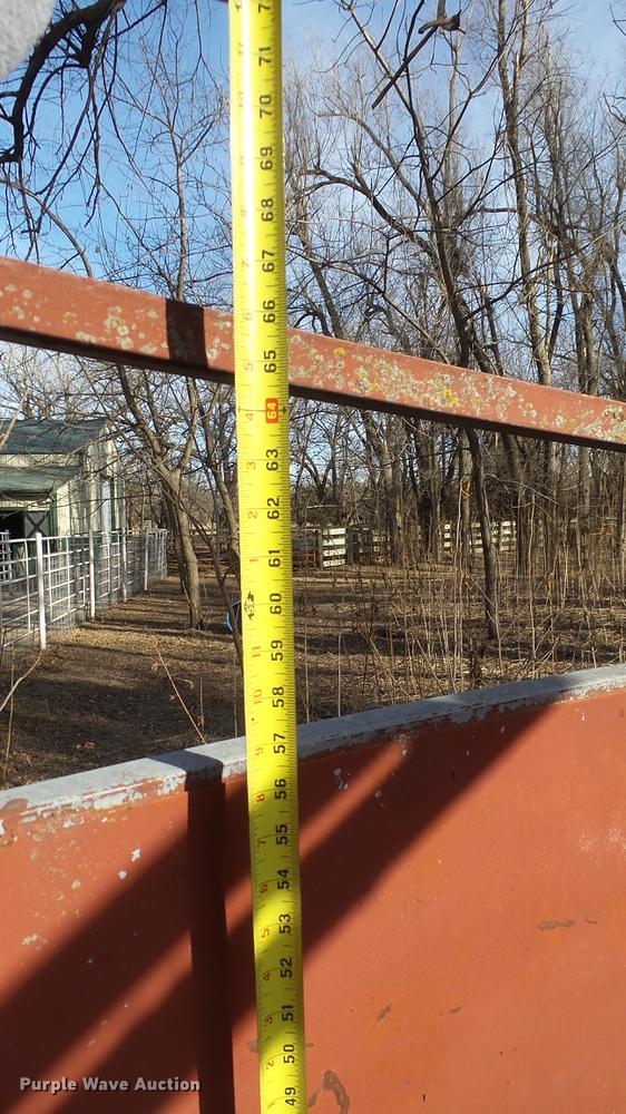 image for item EC9503 Livestock chute and catch pen