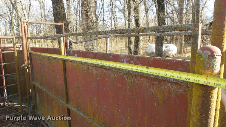 image for item EC9503 Livestock chute and catch pen