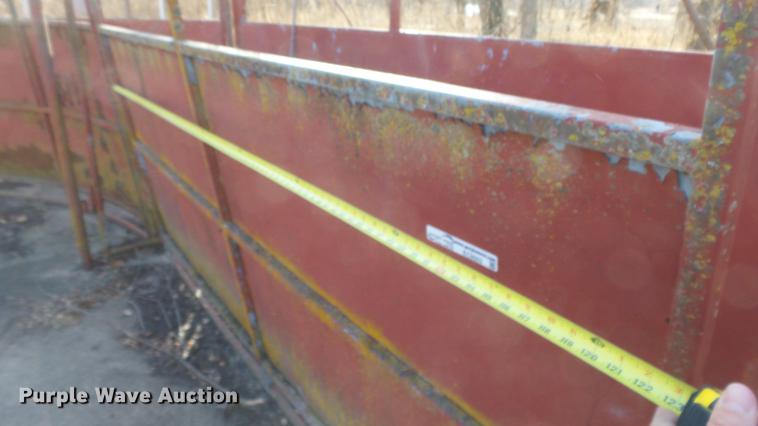 image for item EC9503 Livestock chute and catch pen