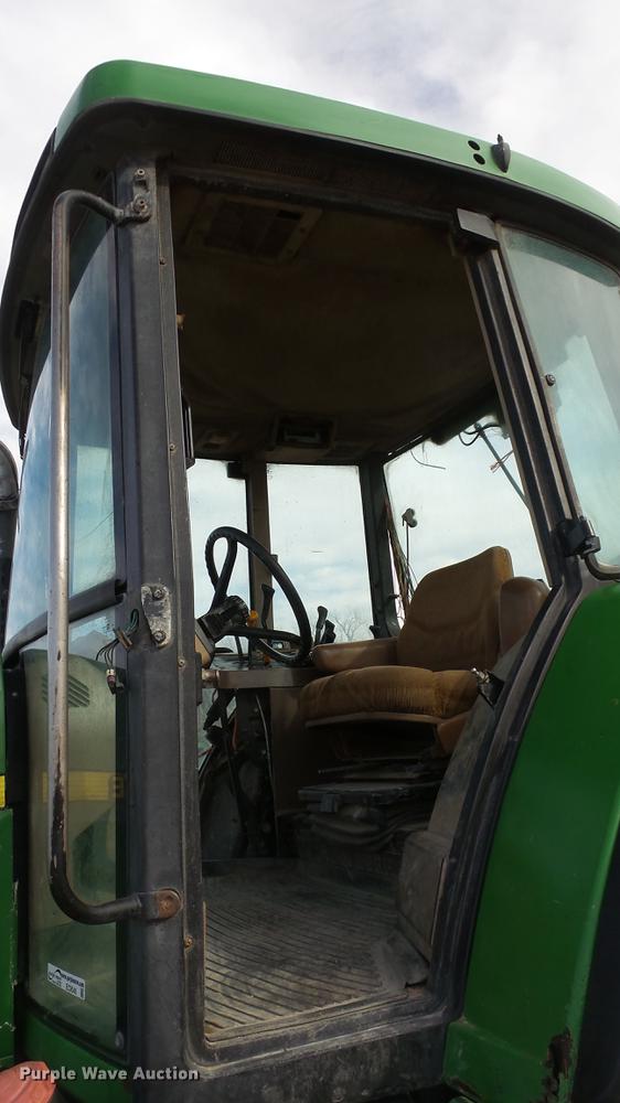 image for item EC9540 1999 John Deere 7810 MFWD tractor