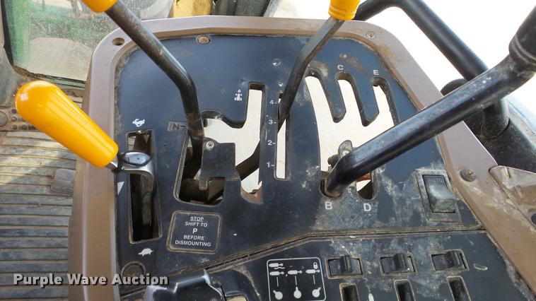 image for item EC9540 1999 John Deere 7810 MFWD tractor