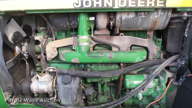 image for item EC9540 1999 John Deere 7810 MFWD tractor
